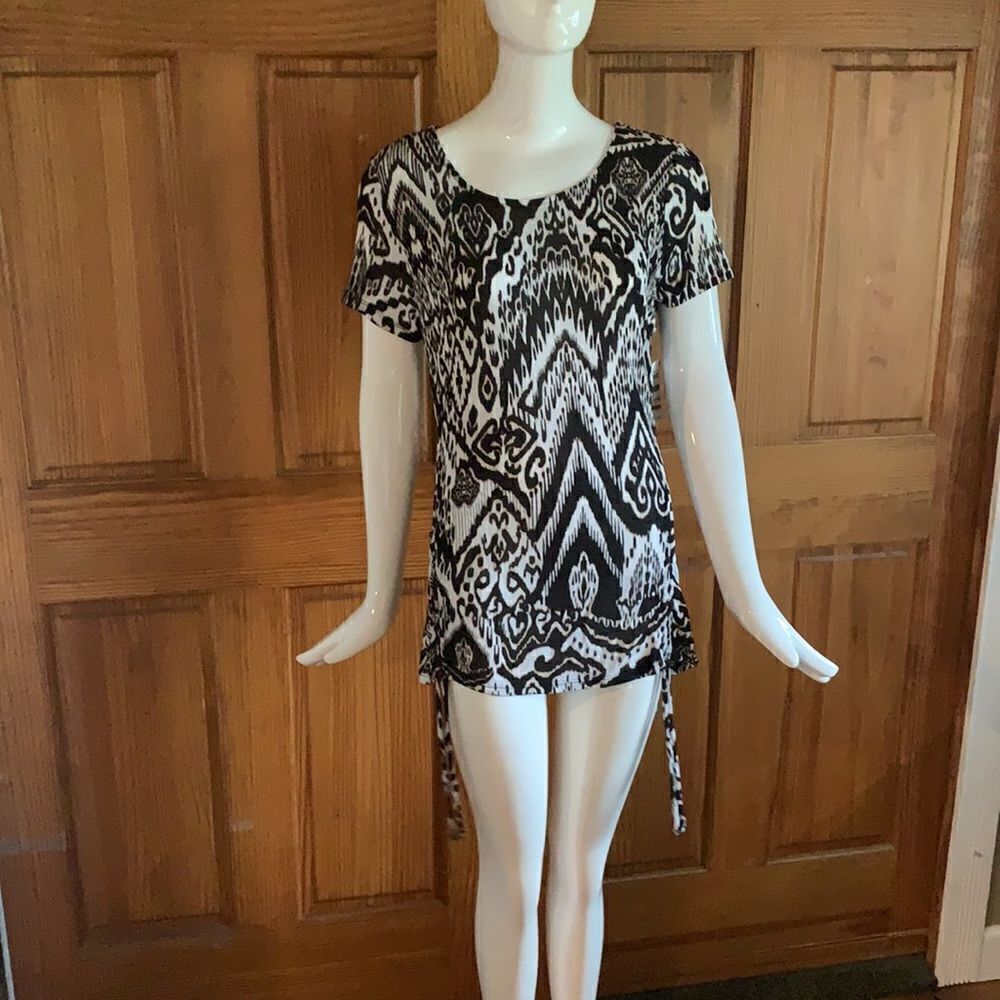 Inc side tie top